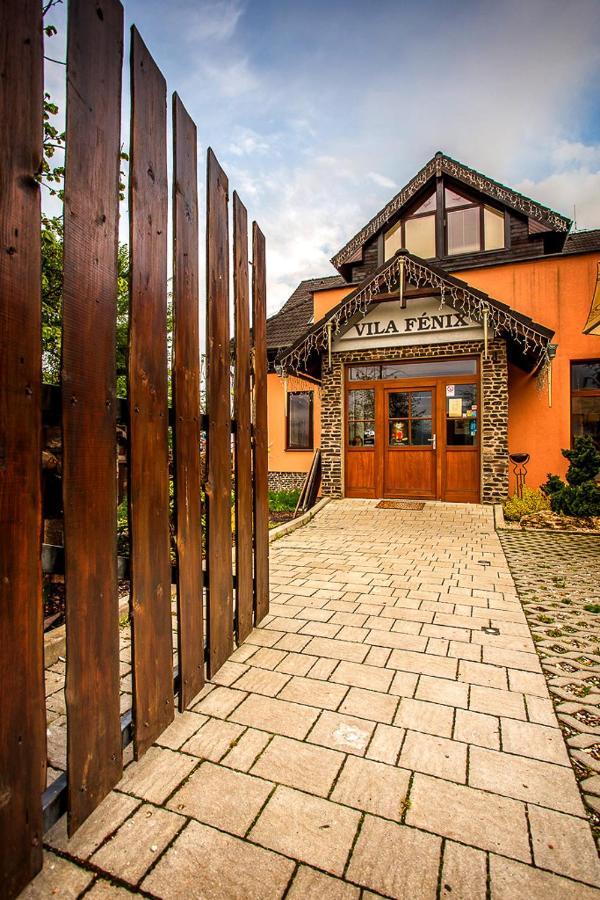 Vila Fenix B&B Ружомберок Экстерьер фото