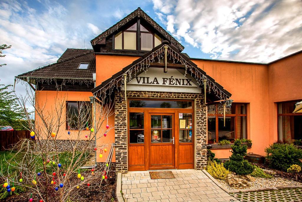 Vila Fenix B&B Ружомберок Экстерьер фото