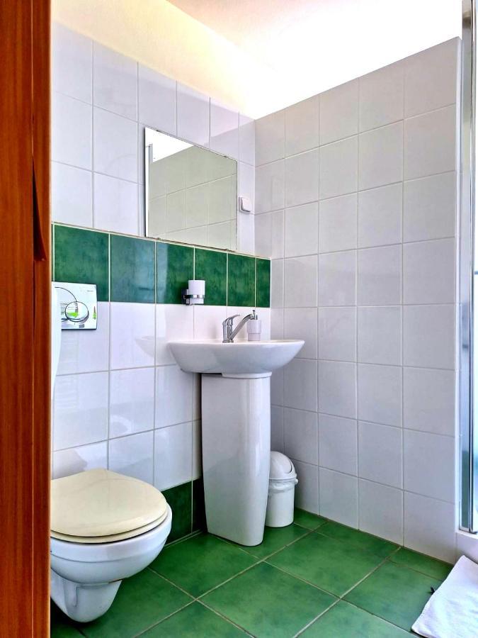 Vila Fenix B&B Ружомберок Экстерьер фото